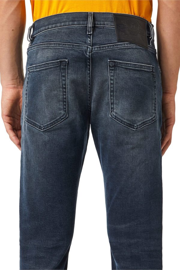 2019 - די סטראקט ג׳ינס בגזרה צרה - כחול