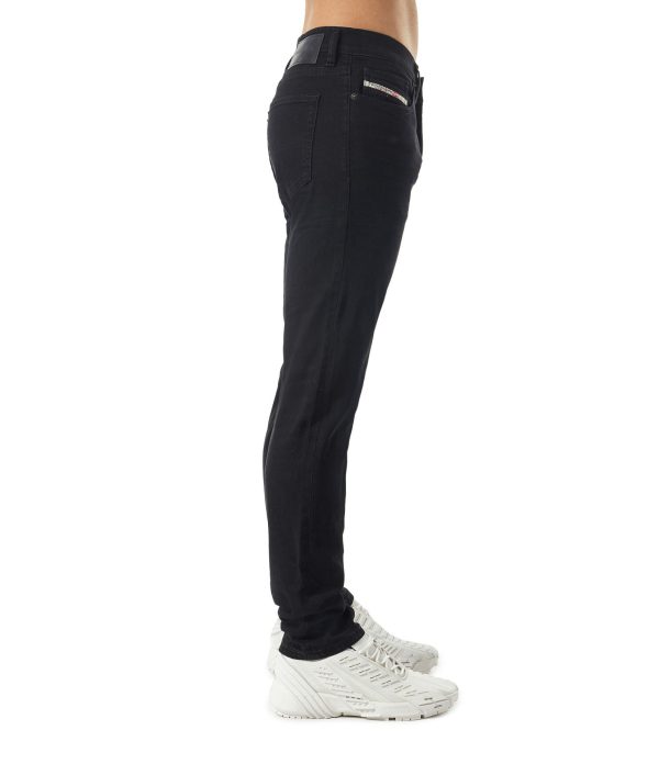 די לאסטר ג׳ינס בגזרת סלים - שחור