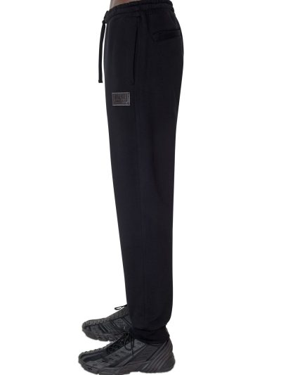 מכנסי טרנינג עם פאץ׳ לוגו - שחור