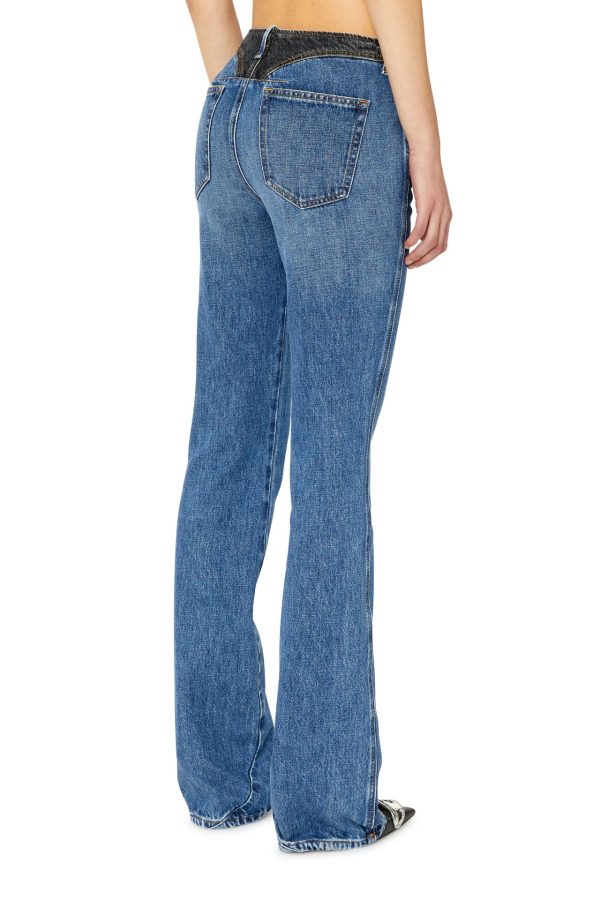 די-סקריפשן ג׳ינס בגזרה מתרחבת נמוכה - כחול ושחור